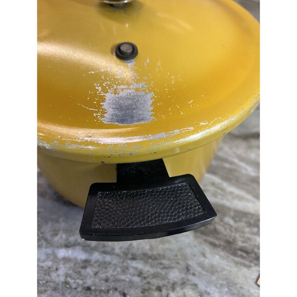 Presto Vtg 4 Quart Pressure Cooker Aluminum Harvest Yellow Model 02 PCA4H 4175 - Picture 5 of 11